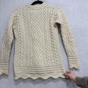 The Irish Store Sweater Womens Small White Cable Knit Scallop Hem Merino Wool